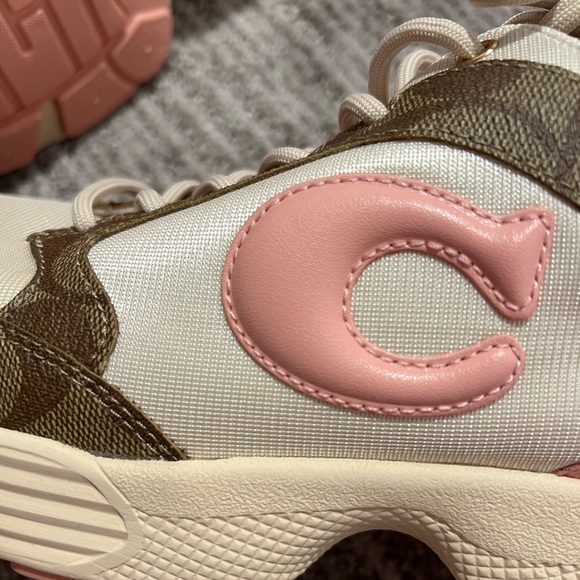 New Coach Strider Signature Sneakers (8.5) - Picture 4 of 4